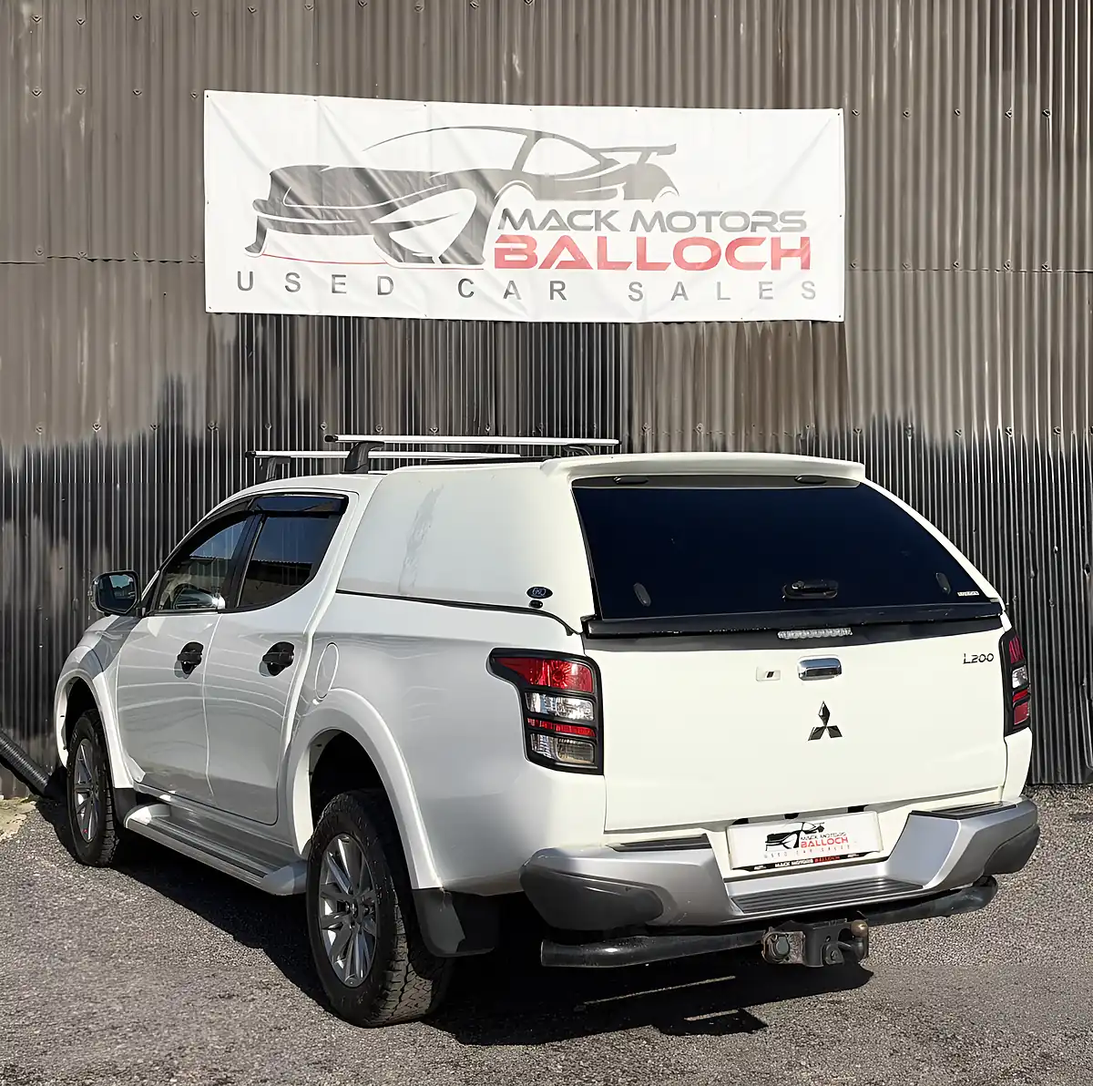 Used 2017 Mitsubishi L200 Warrior White - Interior and Exterior details 7