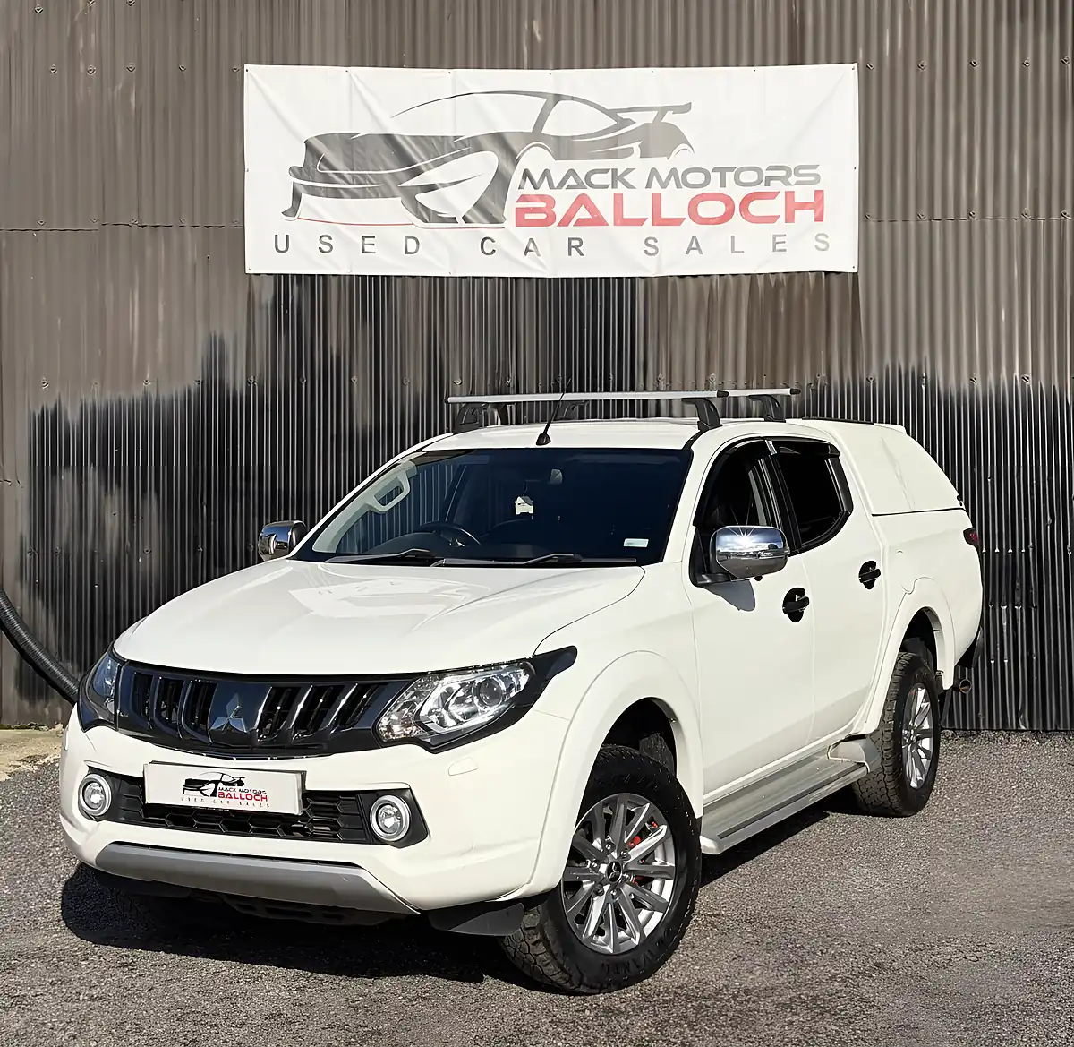 Used 2017 Mitsubishi L200 Warrior White - Interior and Exterior details 9