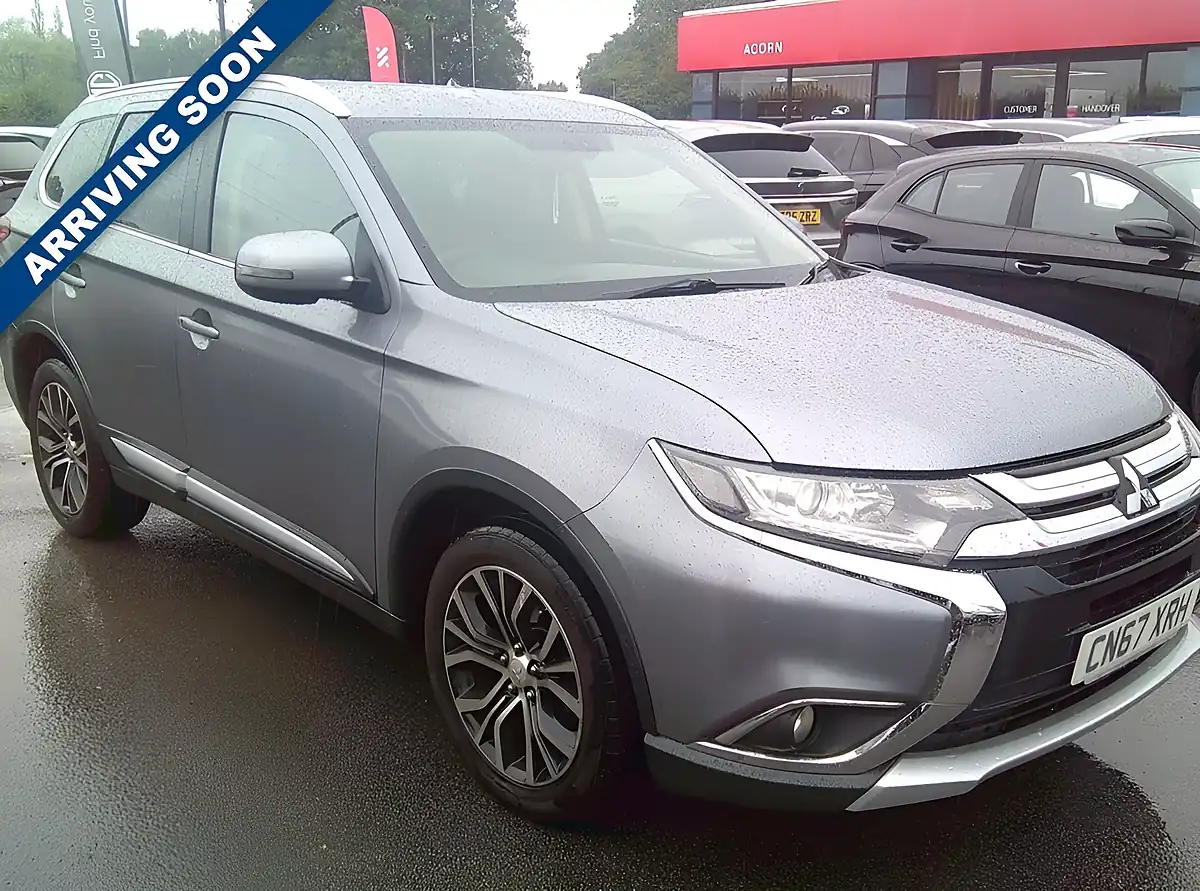 Used 2017 Mitsubishi Outlander 3 Grey - Front View