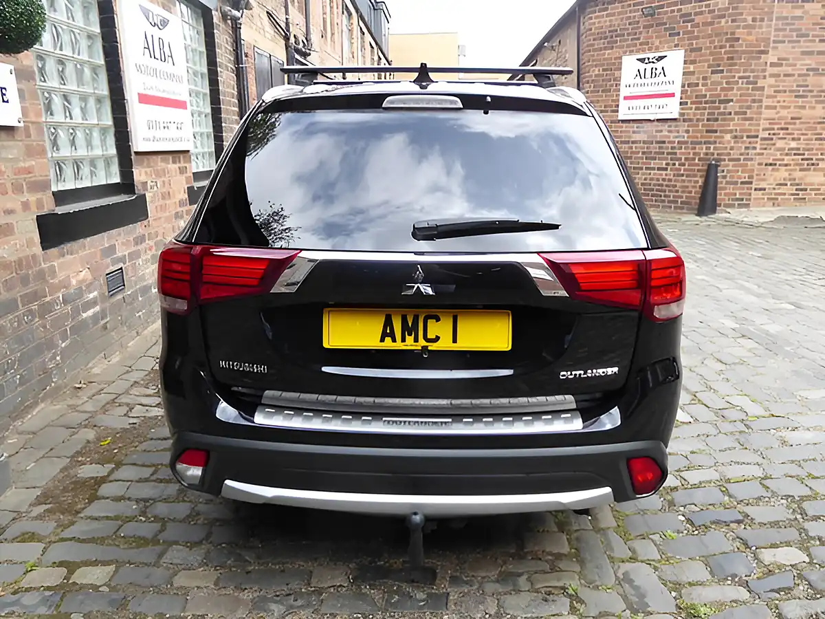 Used 2017 Mitsubishi Outlander 4 4WD Euro 6 5dr Black - Interior and Exterior details 5