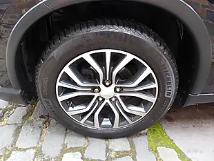 Used 2017 Mitsubishi Outlander 4 4WD Euro 6 5dr Black - Interior and Exterior details 8
