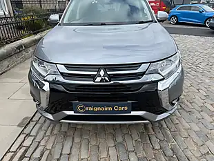 Used 2017 Mitsubishi Outlander 4WD Atlantic Grey - Interior and Exterior details 19