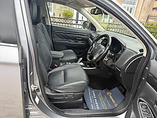 Used 2017 Mitsubishi Outlander 4WD Atlantic Grey - Interior and Exterior details 2