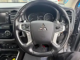 Used 2017 Mitsubishi Outlander 4WD Atlantic Grey - Interior and Exterior details 20