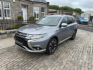 Used 2017 Mitsubishi Outlander 4WD Atlantic Grey - Interior and Exterior details 3