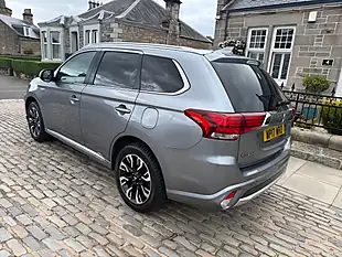 Used 2017 Mitsubishi Outlander 4WD Atlantic Grey - Interior and Exterior details 7