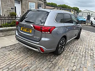 Used 2017 Mitsubishi Outlander 4WD Atlantic Grey - Interior and Exterior details 8