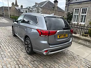 Used 2017 Mitsubishi Outlander 4WD Atlantic Grey - Interior and Exterior details 9