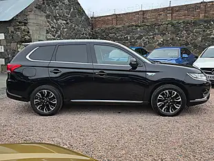 Used 2017 Mitsubishi Outlander Top Spec Pearlescent Black - Interior and Exterior details 19
