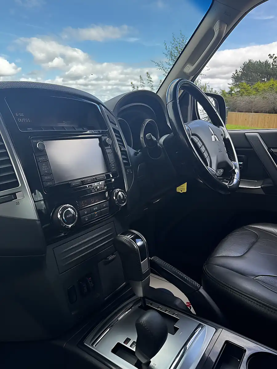 Used 2017 Mitsubishi Shogun Barbarian Black - Interior and Exterior details 19