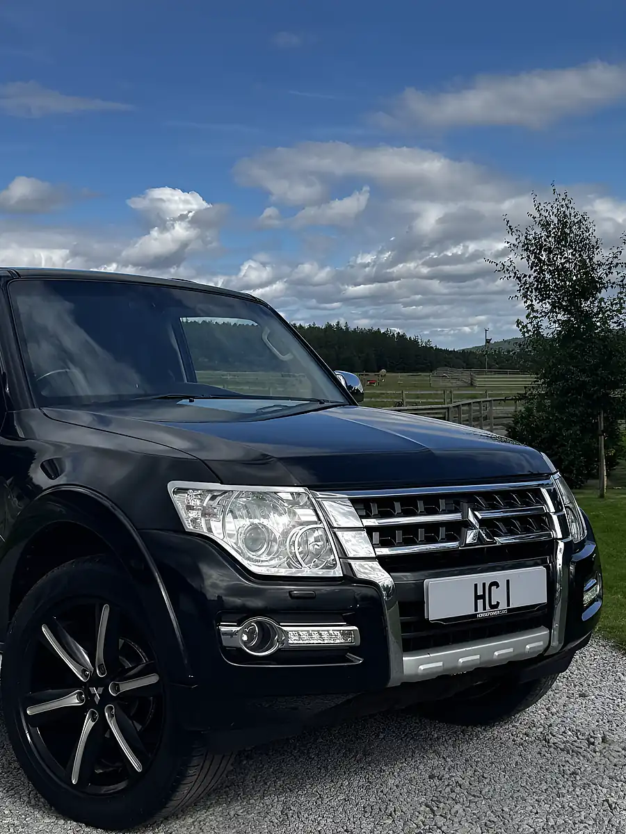 Used 2017 Mitsubishi Shogun Barbarian Black - Interior and Exterior details 2