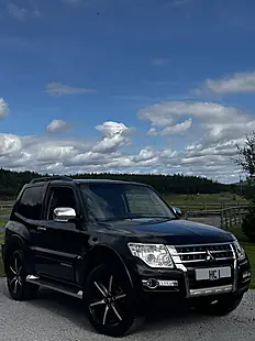 Used 2017 Mitsubishi Shogun Barbarian Black - Interior and Exterior details 3