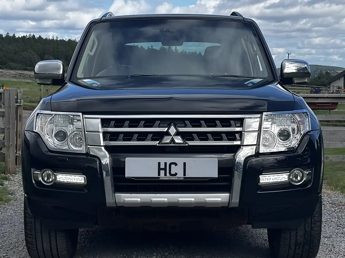 Used 2017 Mitsubishi Shogun Barbarian Black - Interior and Exterior details 7