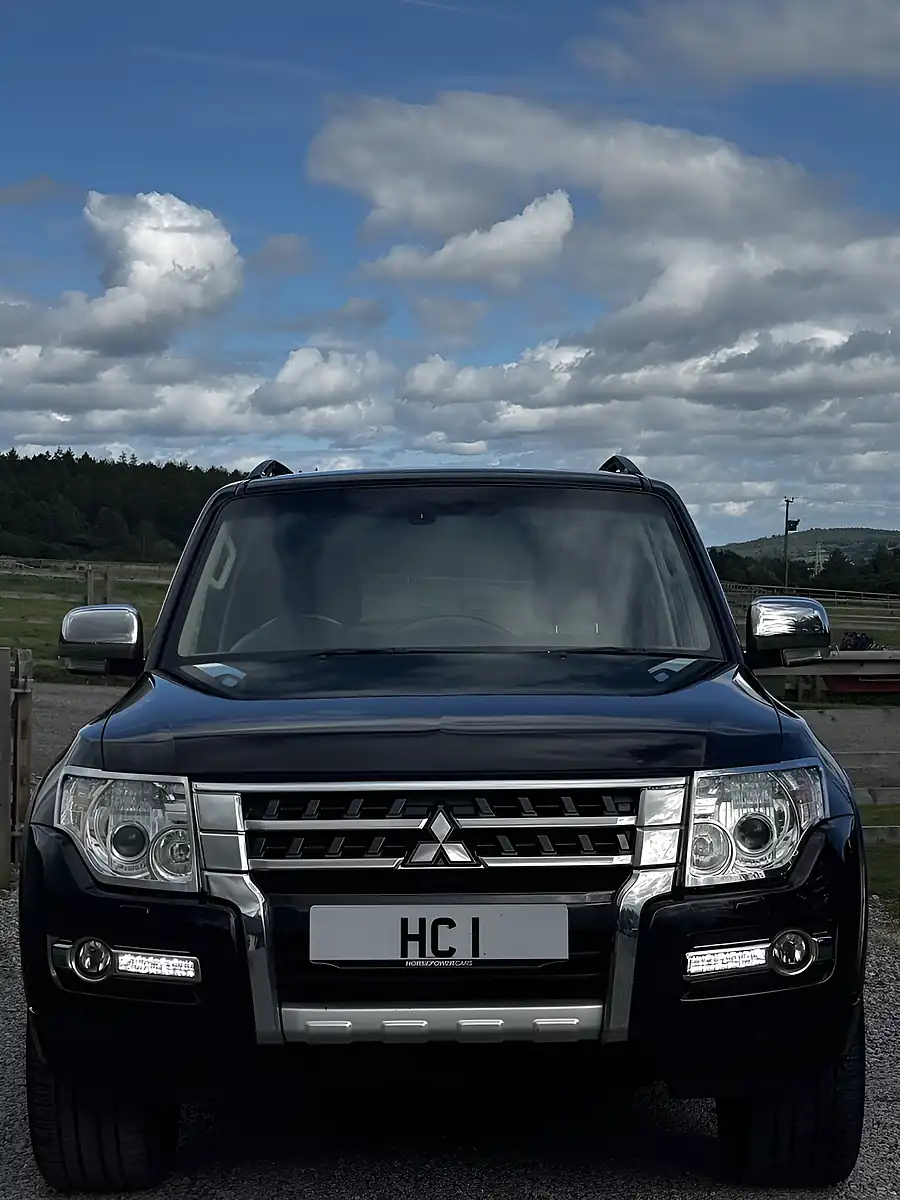 Used 2017 Mitsubishi Shogun Barbarian Black - Interior and Exterior details 8
