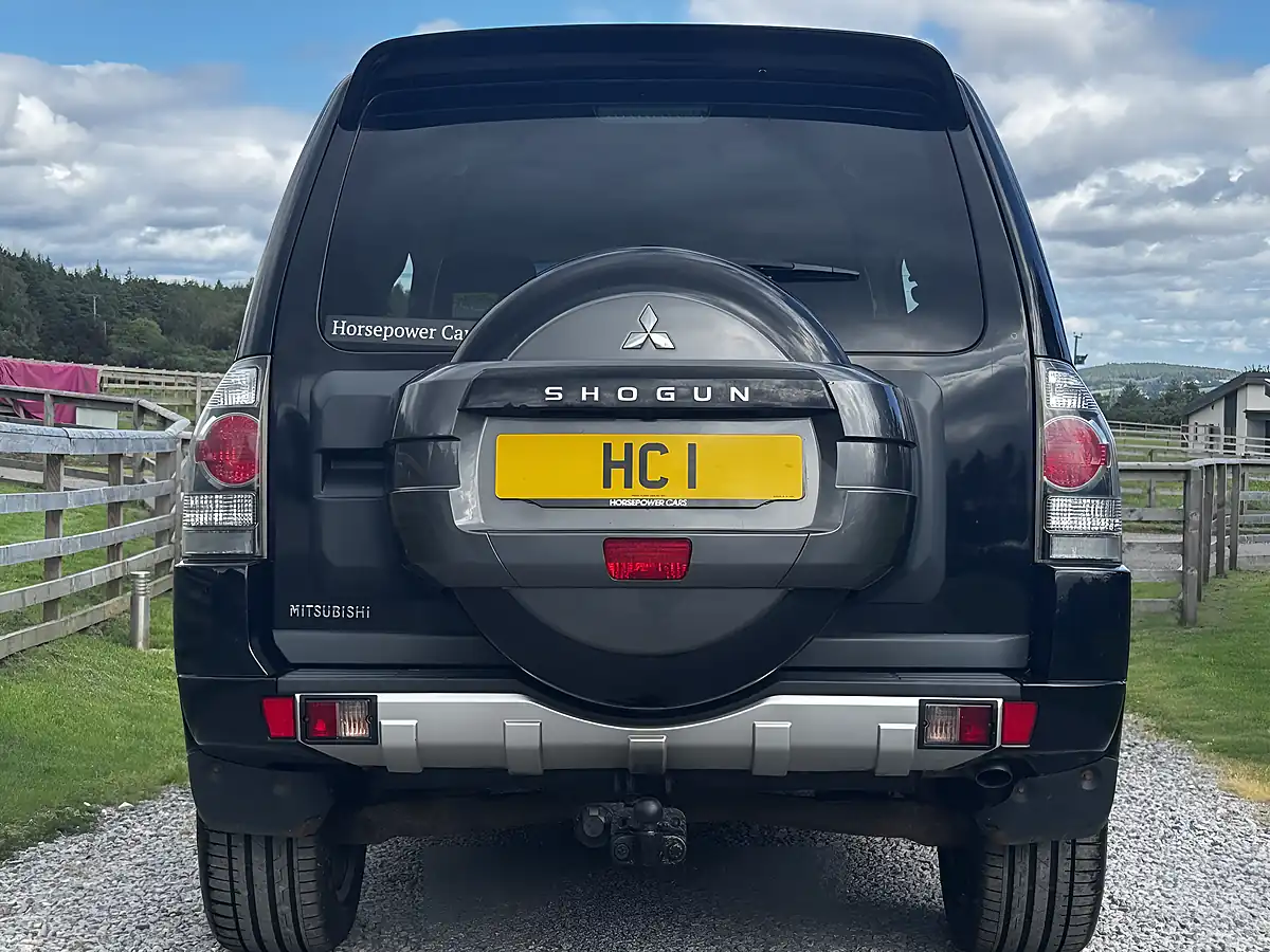 Used 2017 Mitsubishi Shogun Barbarian Black - Interior and Exterior details 9