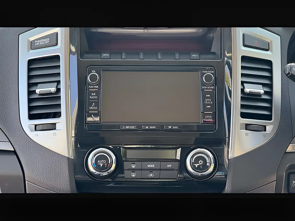 Used 2017 Mitsubishi Shogun Barbarian Red - Interior and Exterior details 17