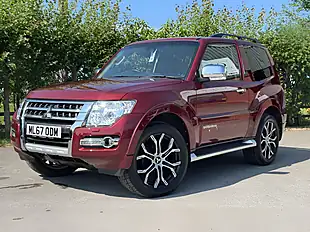 Used 2017 Mitsubishi Shogun Barbarian Red - Interior and Exterior details 2