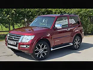 Used 2017 Mitsubishi Shogun Barbarian Red - Interior and Exterior details 4