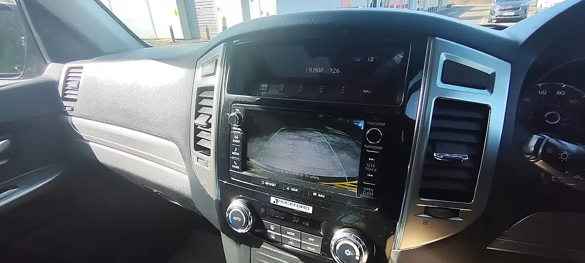 Used 2017 Mitsubishi Shogun SG3 Grey - Interior and Exterior details 19