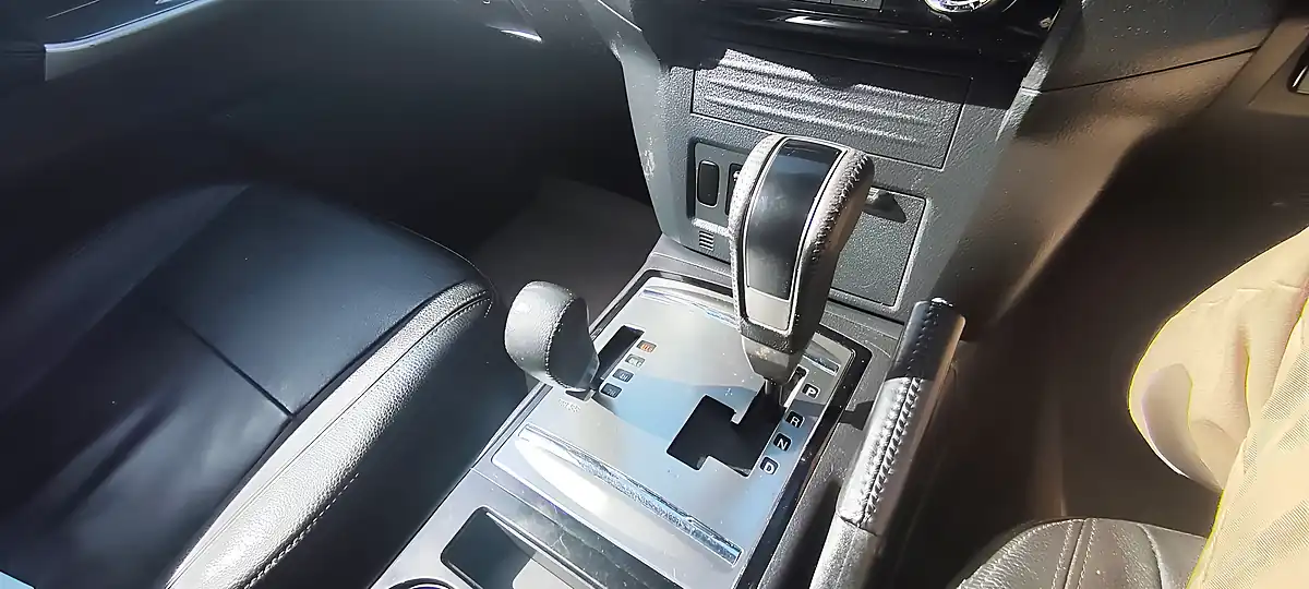 Used 2017 Mitsubishi Shogun SG3 Grey - Interior and Exterior details 20