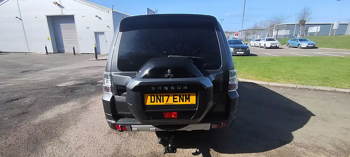 Used 2017 Mitsubishi Shogun SG3 Grey - Interior and Exterior details 4