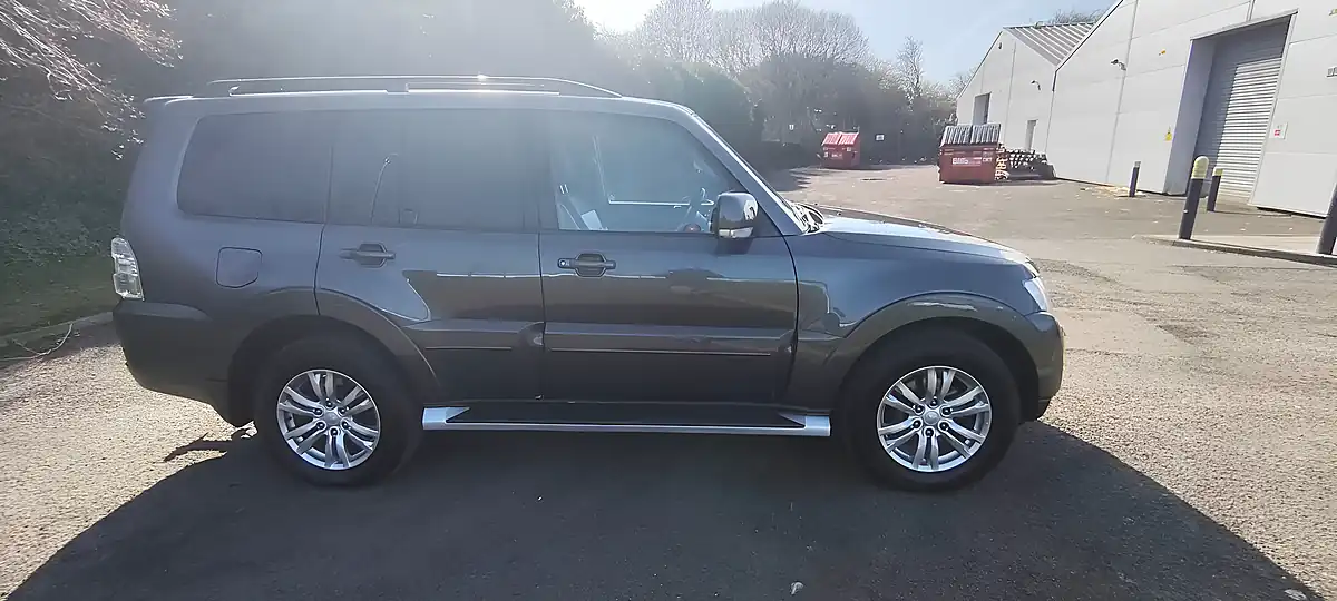 Used 2017 Mitsubishi Shogun SG3 Grey - Interior and Exterior details 6