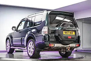 Used 2017 Mitsubishi Shogun SG5 Fairway Green - Interior and Exterior details 14