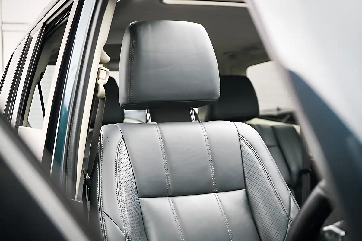 Used 2017 Mitsubishi Shogun SG5 Fairway Green - Interior and Exterior details 15