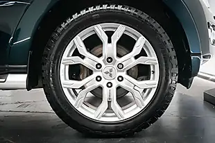 Used 2017 Mitsubishi Shogun SG5 Fairway Green - Interior and Exterior details 20