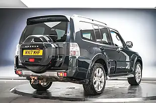 Used 2017 Mitsubishi Shogun SG5 Fairway Green - Interior and Exterior details 3