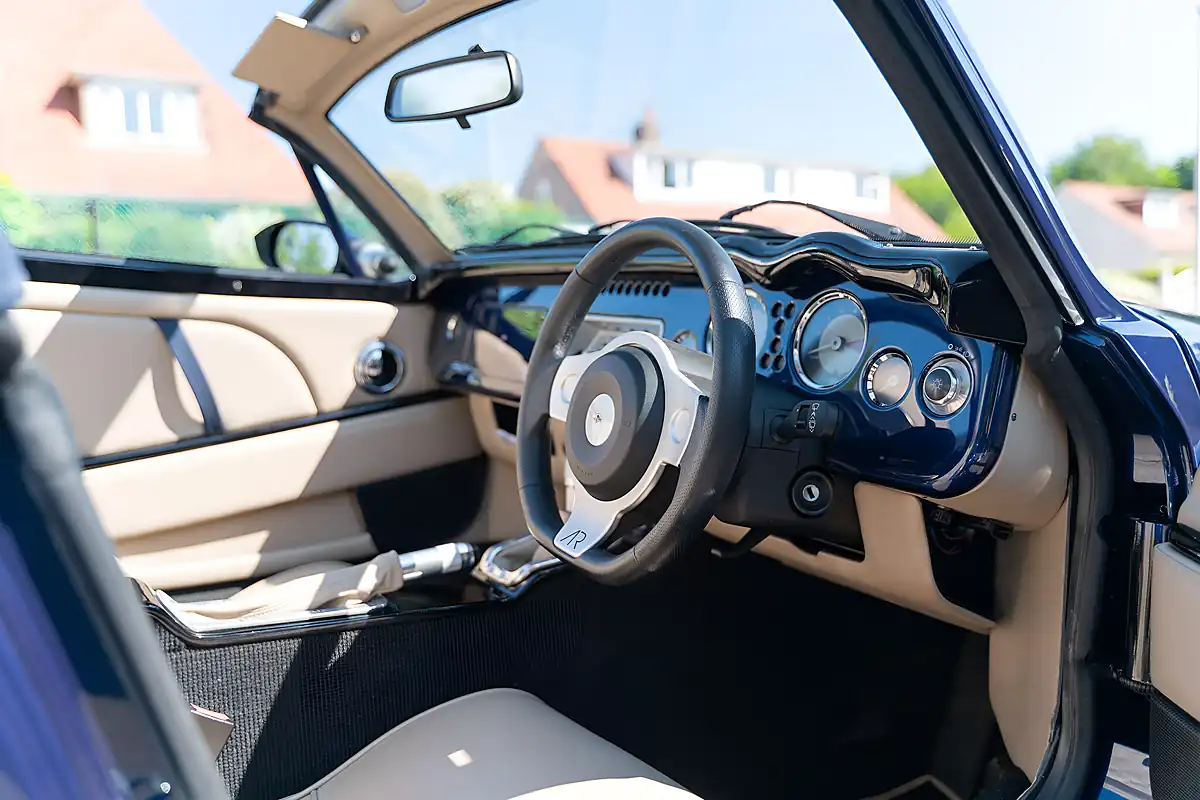 Used 2017 Morgan Aero Coupe Blue - Interior and Exterior details 13