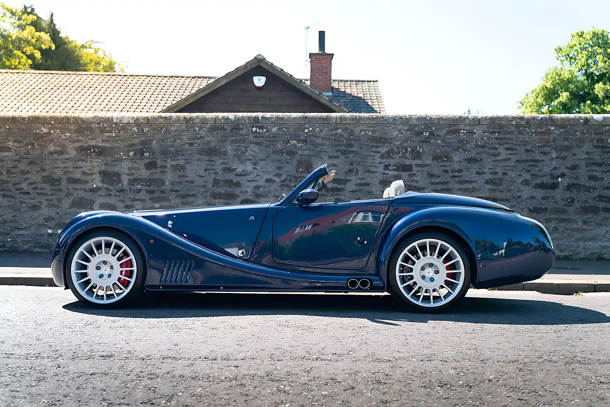 Used 2017 Morgan Aero Coupe Blue - Interior and Exterior details 7