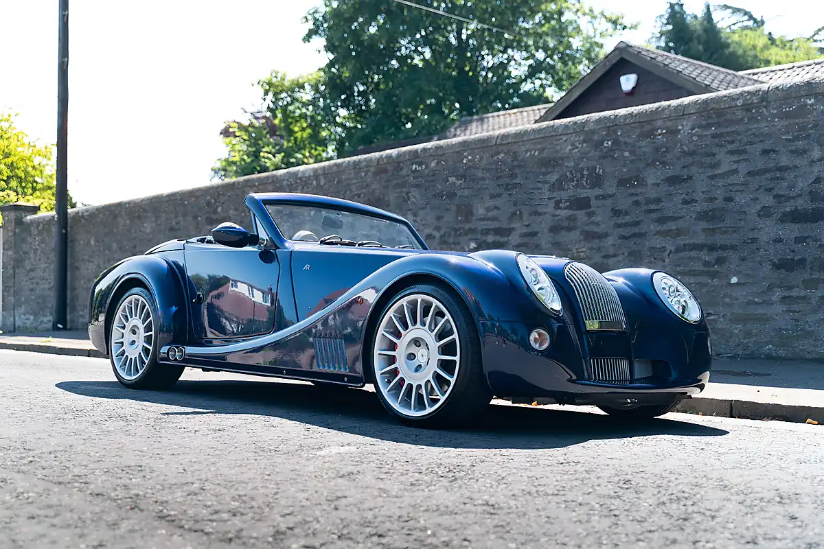 Used 2017 Morgan Aero Series 5 Blue - Interior and Exterior details 13