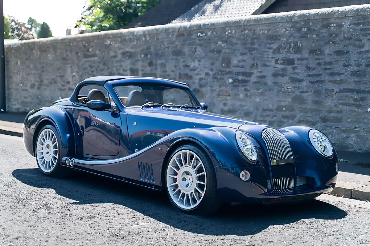 Used 2017 Morgan Aero Series 5 Blue - Interior and Exterior details 3