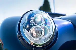 Used 2017 Morgan Aero Series 5 Blue - Interior and Exterior details 5
