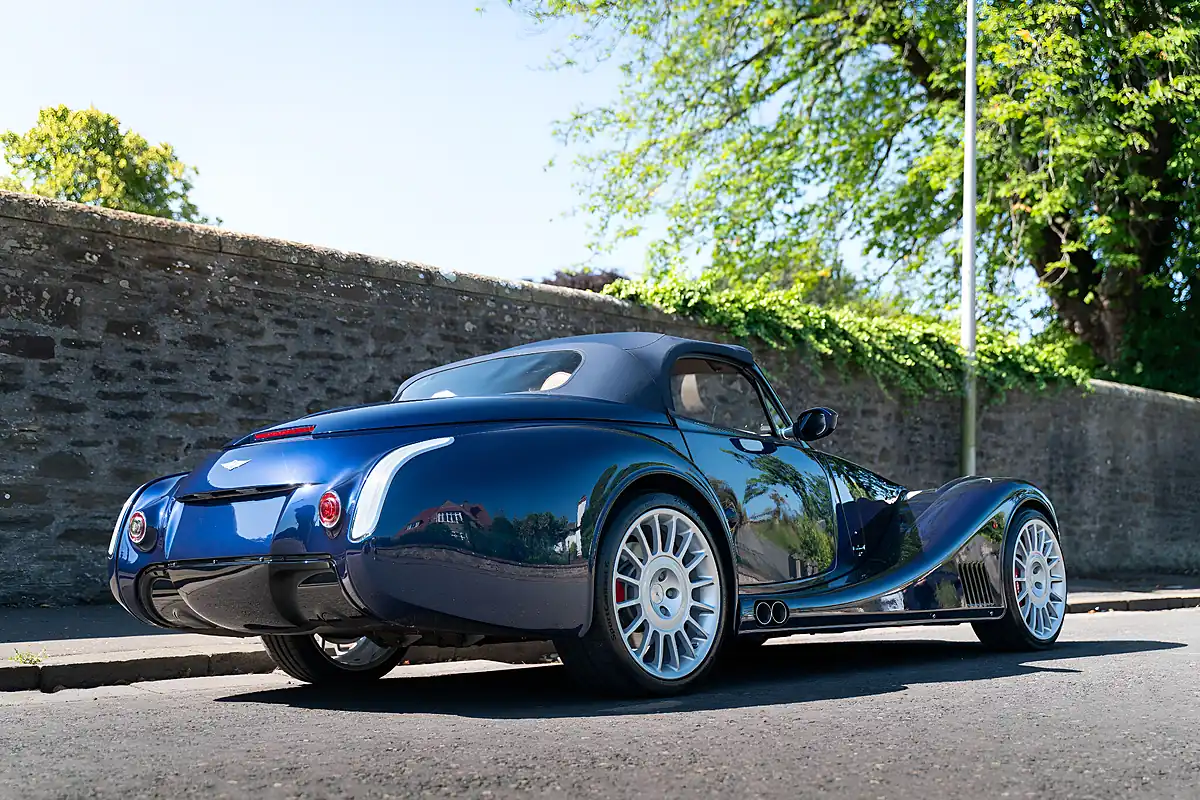 Used 2017 Morgan Aero Series 5 Blue - Interior and Exterior details 9