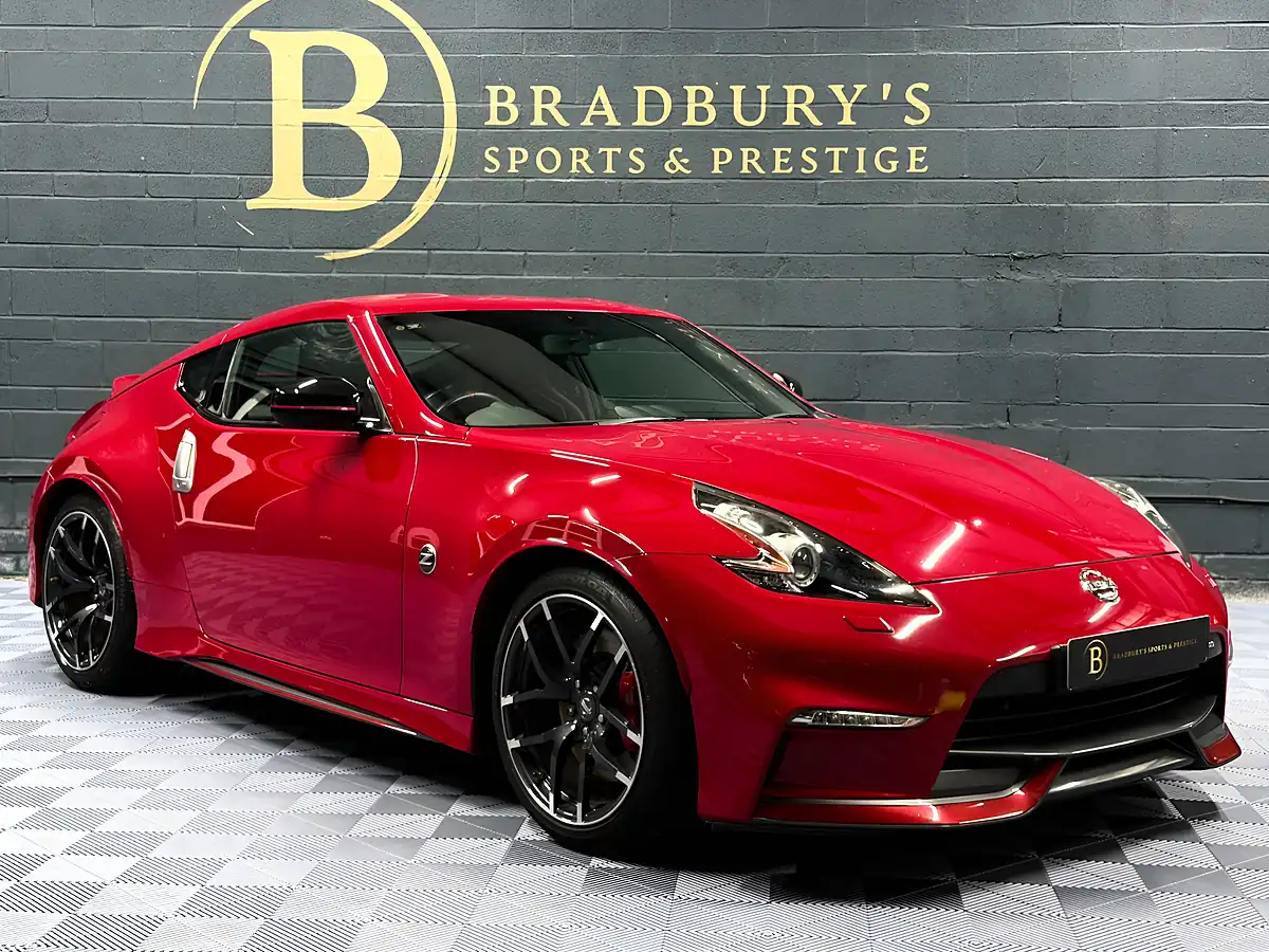 Used 2017 Nissan 370 Z Nismo Red - Front View