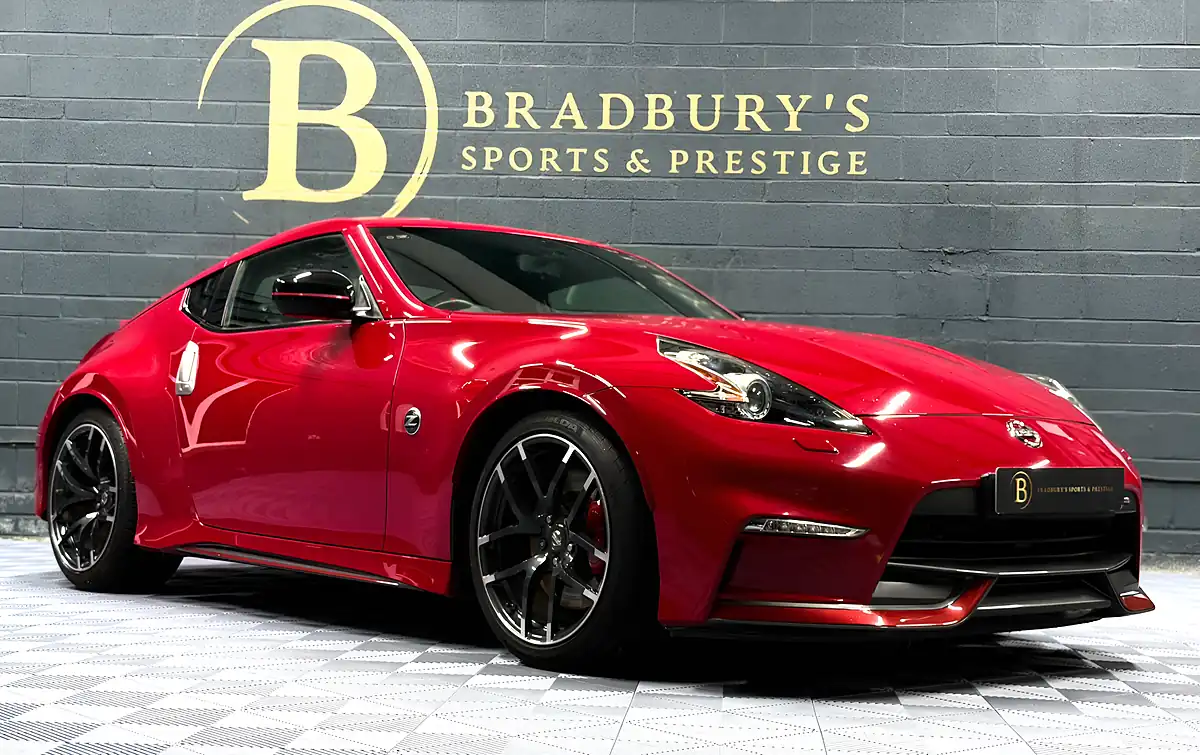 Used 2017 Nissan 370 Z Nismo Red - Interior and Exterior details 10