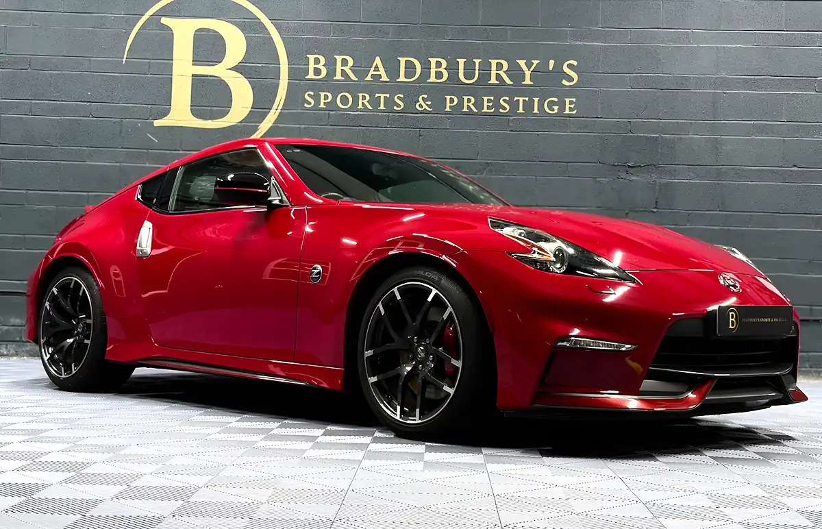 Used 2017 Nissan 370 Z Nismo Red - Interior and Exterior details 11
