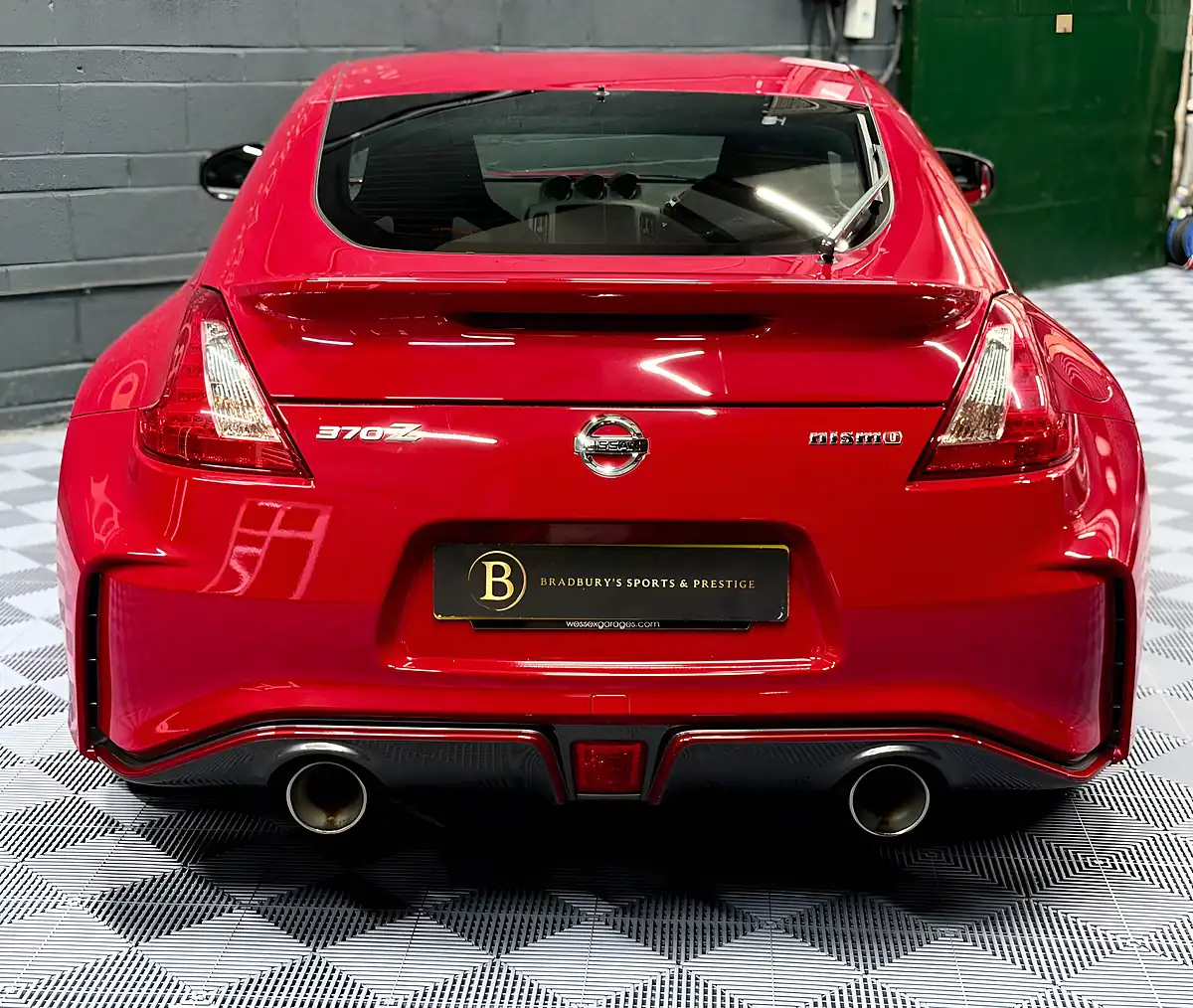 Used 2017 Nissan 370 Z Nismo Red - Interior and Exterior details 18