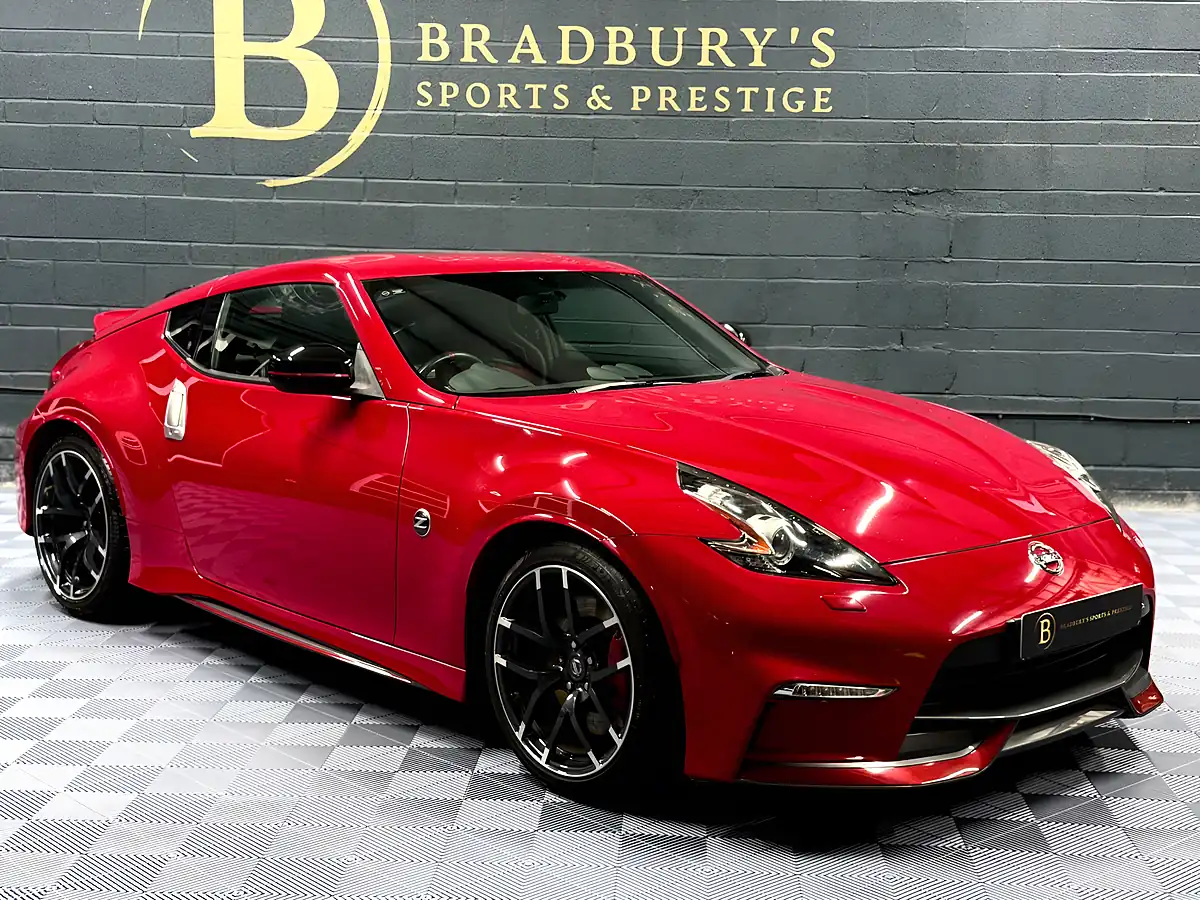 Used 2017 Nissan 370 Z Nismo Red - Interior and Exterior details 2