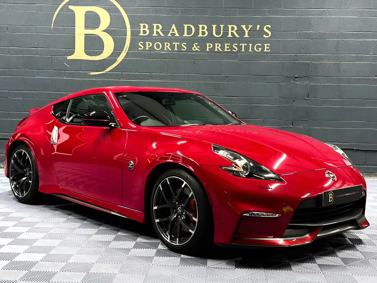 Used 2017 Nissan 370 Z Nismo Red - Interior and Exterior details 3