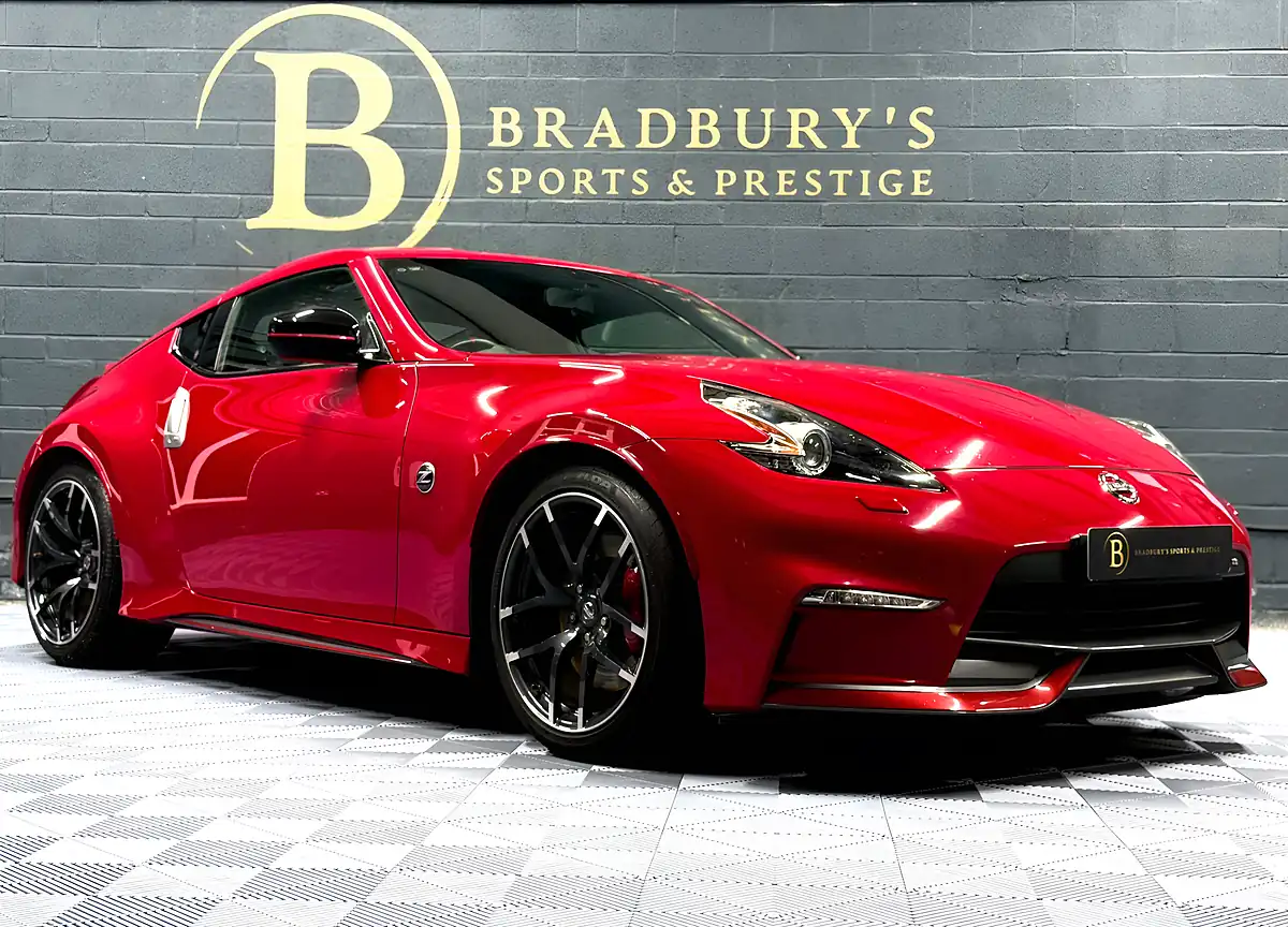 Used 2017 Nissan 370 Z Nismo Red - Interior and Exterior details 5