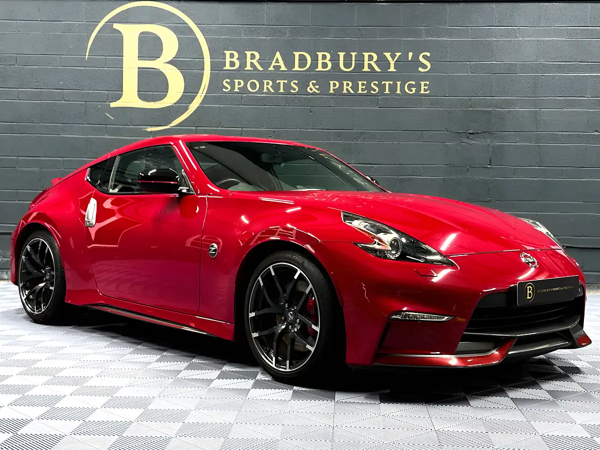 Used 2017 Nissan 370 Z Nismo Red - Interior and Exterior details 7