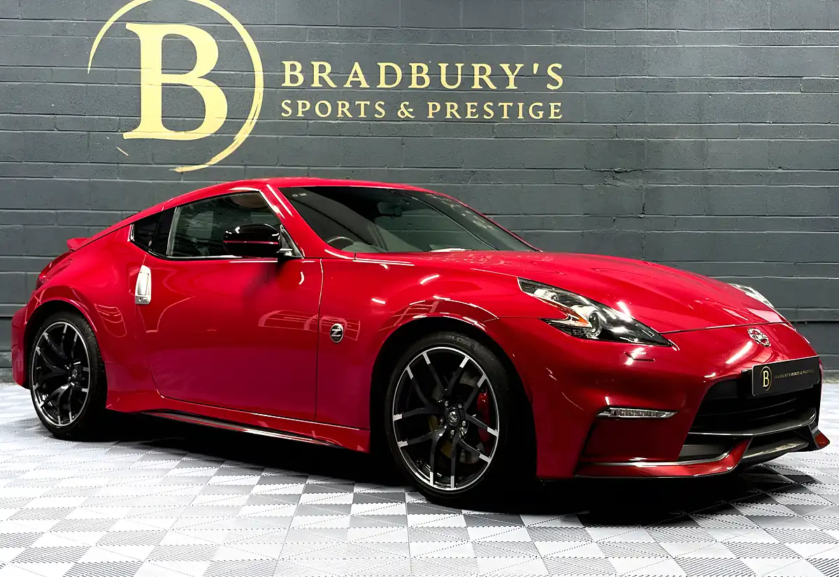 Used 2017 Nissan 370 Z Nismo Red - Interior and Exterior details 8