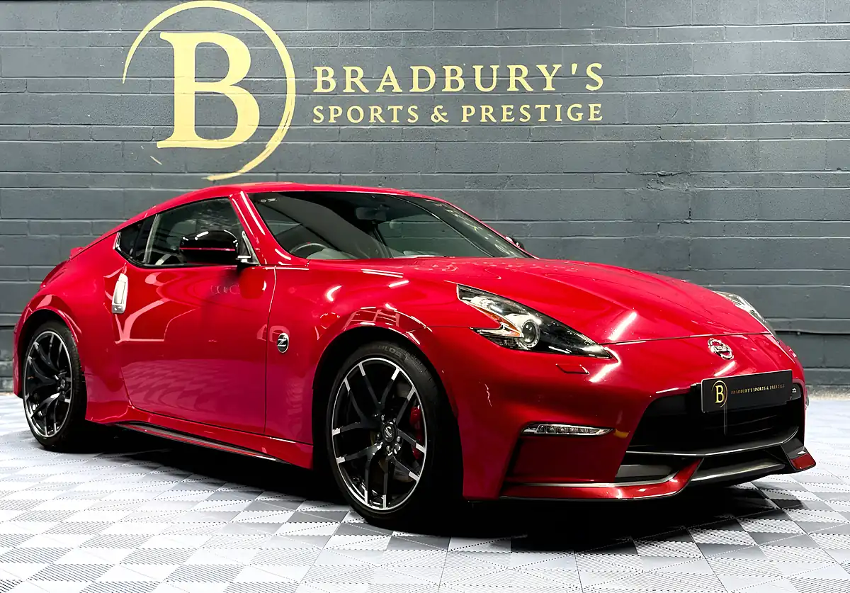 Used 2017 Nissan 370 Z Nismo Red - Interior and Exterior details 9