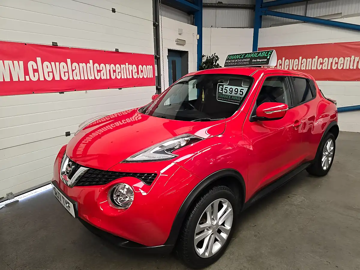 Used 2017 Nissan Juke Acenta Red - Front View
