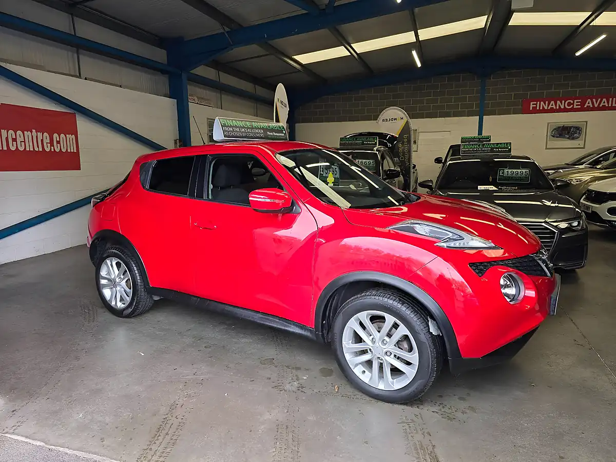 Used 2017 Nissan Juke Acenta Red - Interior and Exterior details 2