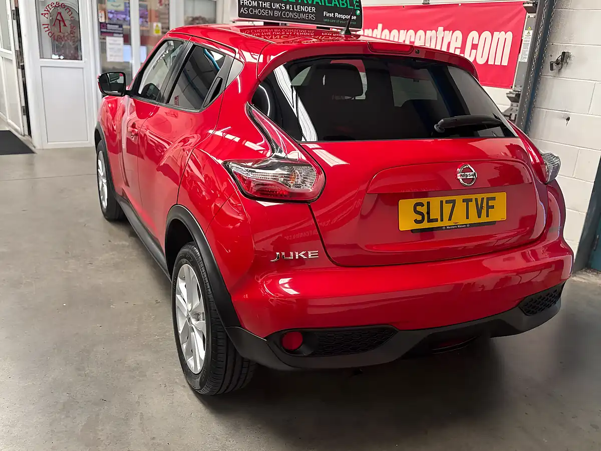 Used 2017 Nissan Juke Acenta Red - Interior and Exterior details 4