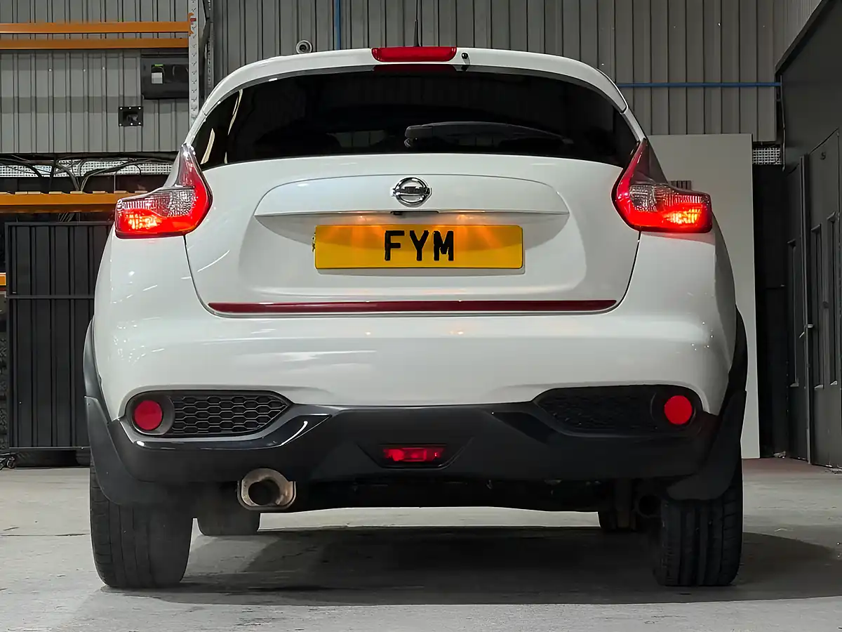 Used 2017 Nissan Juke Envy White - Interior and Exterior details 12